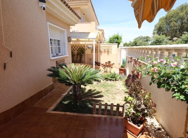 Herverkoop - Villa - Torrevieja - Los Balcones