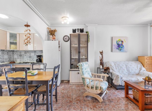 Resale - Apartment / Flat * - Guardamar del Segura * - El moncayo