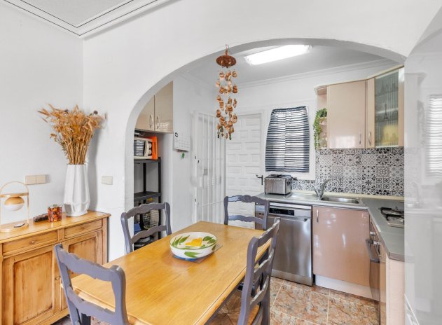 Resale - Apartment / Flat * - Guardamar del Segura * - El moncayo