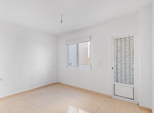 Wiederverkauf - Wohnung - Torrevieja - Puerto Deportivo