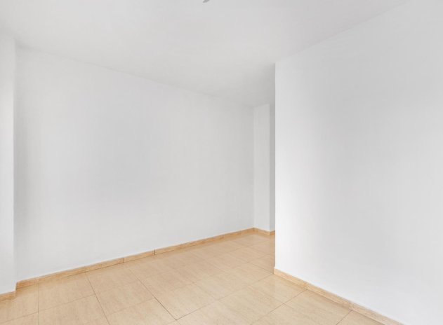 Wiederverkauf - Wohnung - Torrevieja - Puerto Deportivo