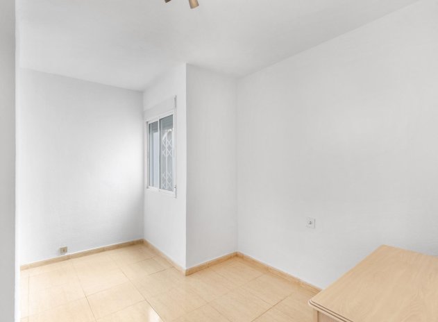 Wiederverkauf - Wohnung - Torrevieja - Puerto Deportivo