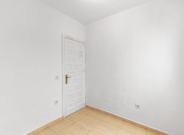 Wiederverkauf - Wohnung - Torrevieja - Puerto Deportivo