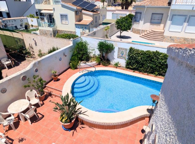 Resale - Villa * - Ciudad Quesada *