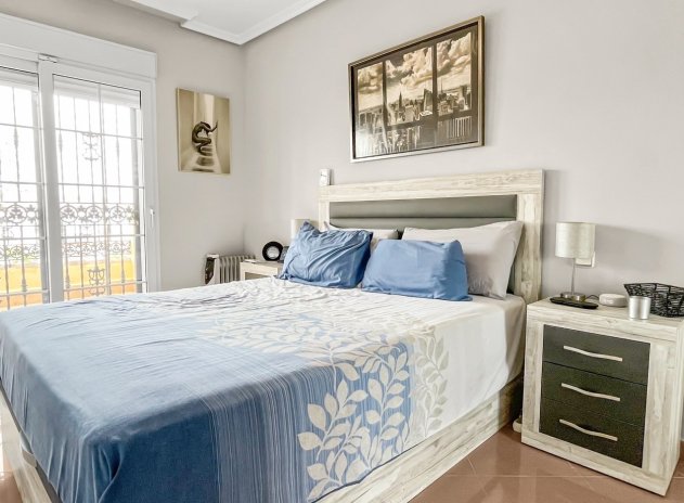 Herverkoop - Villa - Orihuela Costa - Los Dolses