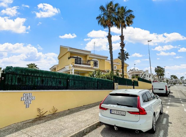 Herverkoop - Villa - Orihuela Costa - Los Dolses