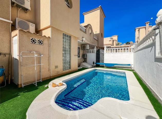 Herverkoop - Villa - Orihuela Costa - Villamartín