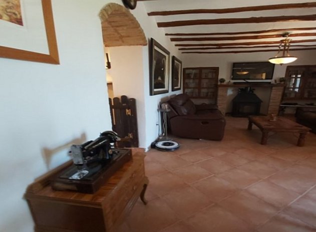 Herverkoop - Finca / Plattelands Woning - Cehegin