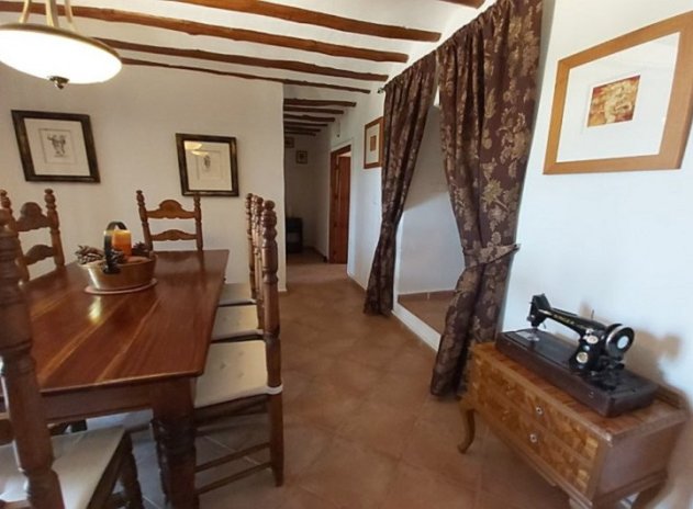 Herverkoop - Finca / Plattelands Woning - Cehegin