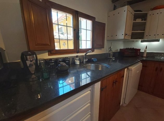 Herverkoop - Finca / Plattelands Woning - Cehegin