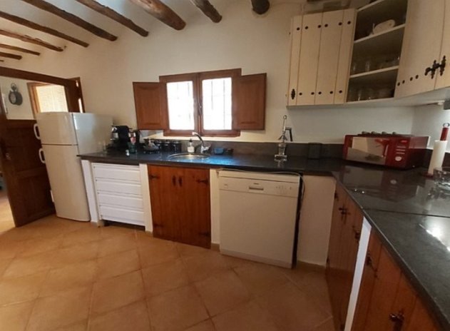 Herverkoop - Finca / Plattelands Woning - Cehegin