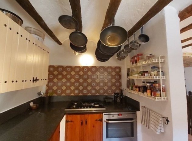 Herverkoop - Finca / Plattelands Woning - Cehegin