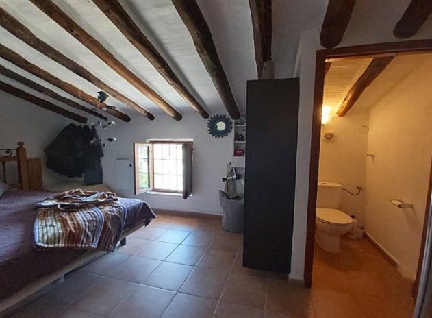 Herverkoop - Finca / Plattelands Woning - Cehegin