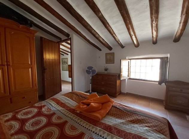 Herverkoop - Finca / Plattelands Woning - Cehegin
