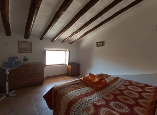 Herverkoop - Finca / Plattelands Woning - Cehegin