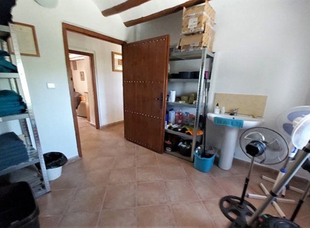 Herverkoop - Finca / Plattelands Woning - Cehegin