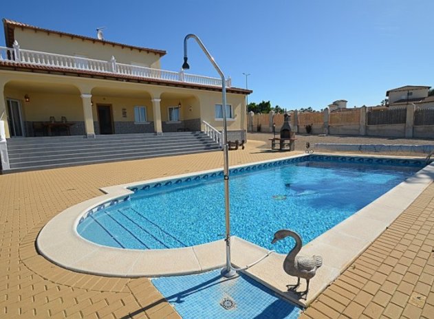 Wiederverkauf - Villa - Campos Del Rio