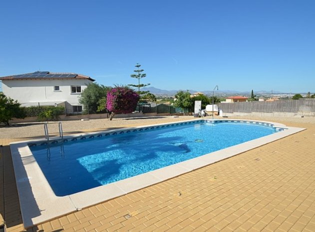 Wiederverkauf - Villa - Campos Del Rio