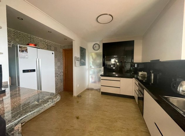 Herverkoop - Finca / Plattelands Woning - Abanilla