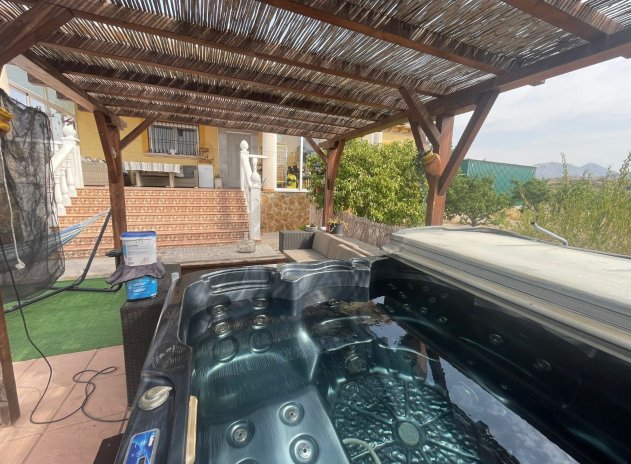Herverkoop - Finca / Plattelands Woning - Abanilla