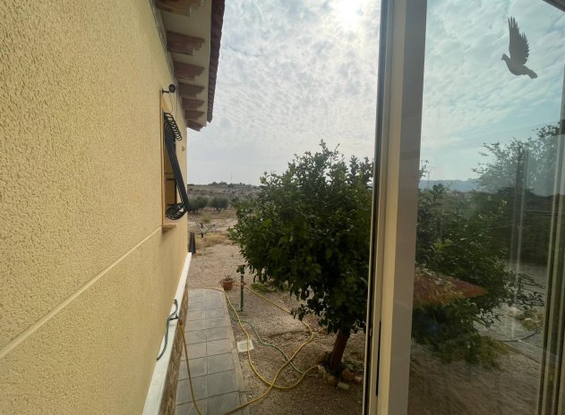 Herverkoop - Finca / Plattelands Woning - Abanilla
