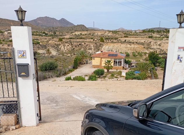Herverkoop - Finca / Plattelands Woning - Abanilla