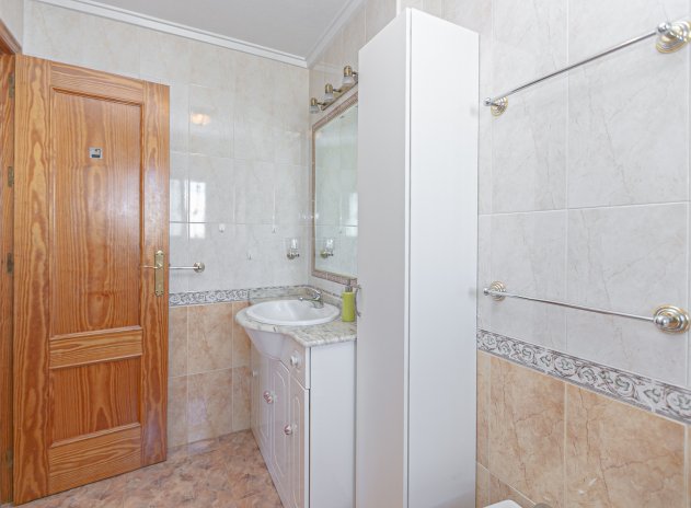 Herverkoop - Villa - La Zenia