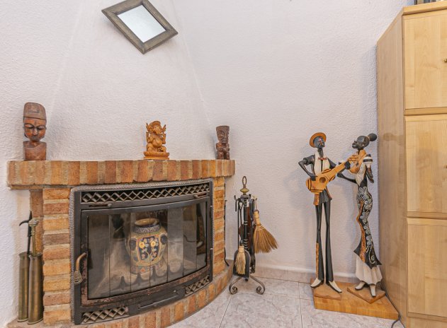Resale - Villa * - Los Balcones *