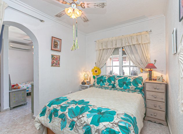 Resale - Villa * - Los Balcones *