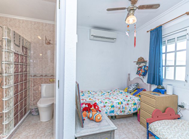 Resale - Villa * - Los Balcones *