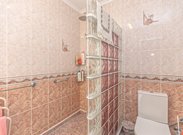 Resale - Villa * - Los Balcones *