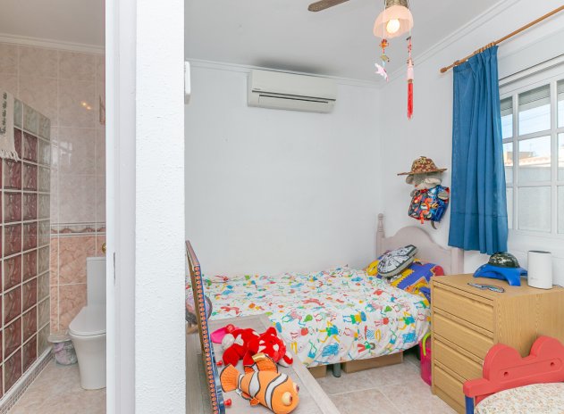 Resale - Villa * - Los Balcones *