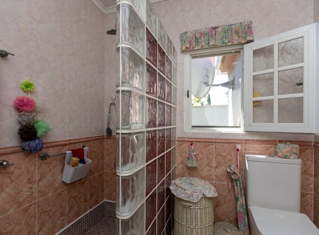 Resale - Villa * - Los Balcones *