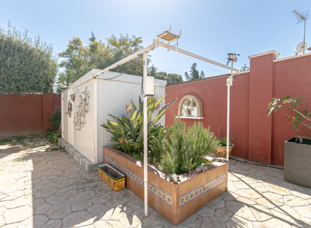 Resale - Villa * - Los Balcones *