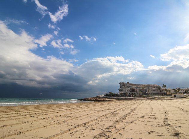 Herverkoop - Rijwoning - Playa Flamenca