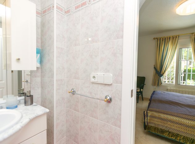 Herverkoop - Villa - Villamartin - Rioja
