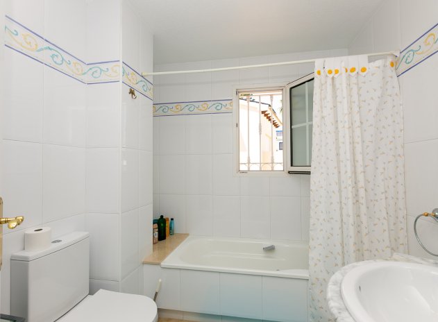 Herverkoop - Villa - Villamartin - Rioja