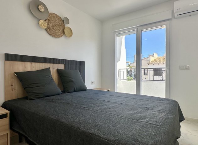 Reventa - Casa adosada - Torrevieja - Los Balcones