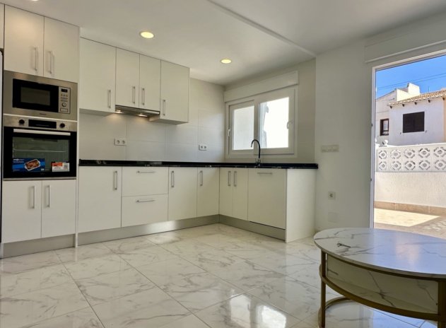 Reventa - Casa adosada - Torrevieja - Los Balcones