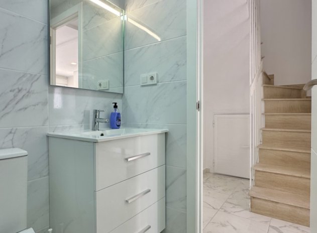 Reventa - Casa adosada - Torrevieja - Los Balcones