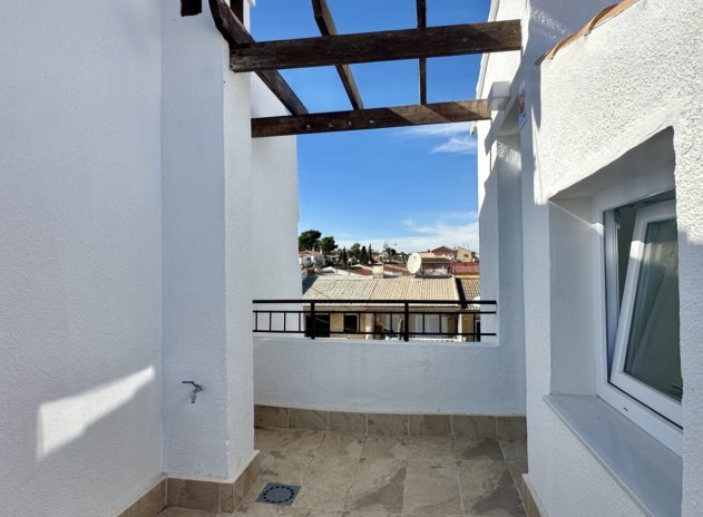 Reventa - Casa adosada - Torrevieja - Los Balcones