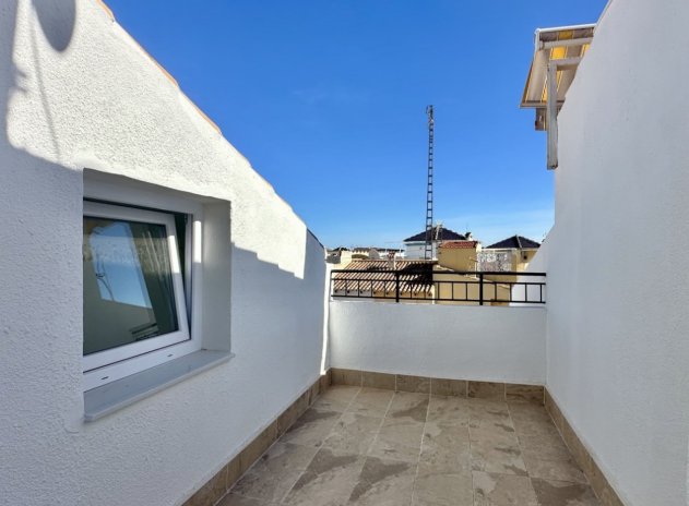 Reventa - Casa adosada - Torrevieja - Los Balcones