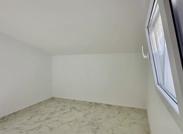Reventa - Casa adosada - Torrevieja - Los Balcones