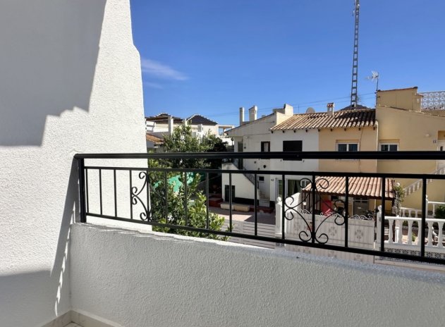 Reventa - Casa adosada - Torrevieja - Los Balcones