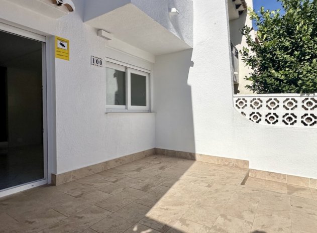 Reventa - Casa adosada - Torrevieja - Los Balcones