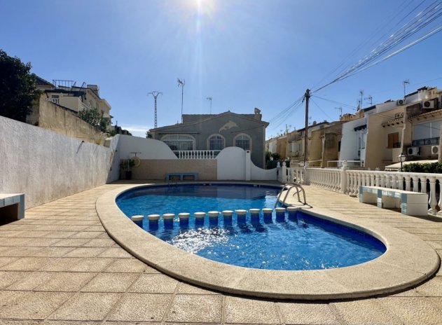 Reventa - Casa adosada - Torrevieja - Los Balcones