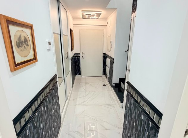 Reventa - Villa - Los Montesinos - La Herrada