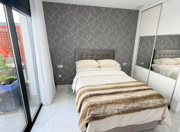 Reventa - Villa - Los Montesinos - La Herrada