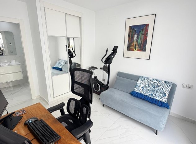 Reventa - Villa - Los Montesinos - La Herrada