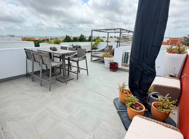 Reventa - Villa - Los Montesinos - La Herrada